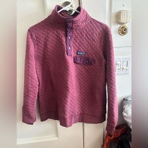 Patagonia quilted pullover, size M, burgundy color